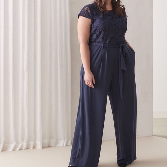 Navy jumpsuit - Picture 1 of 4